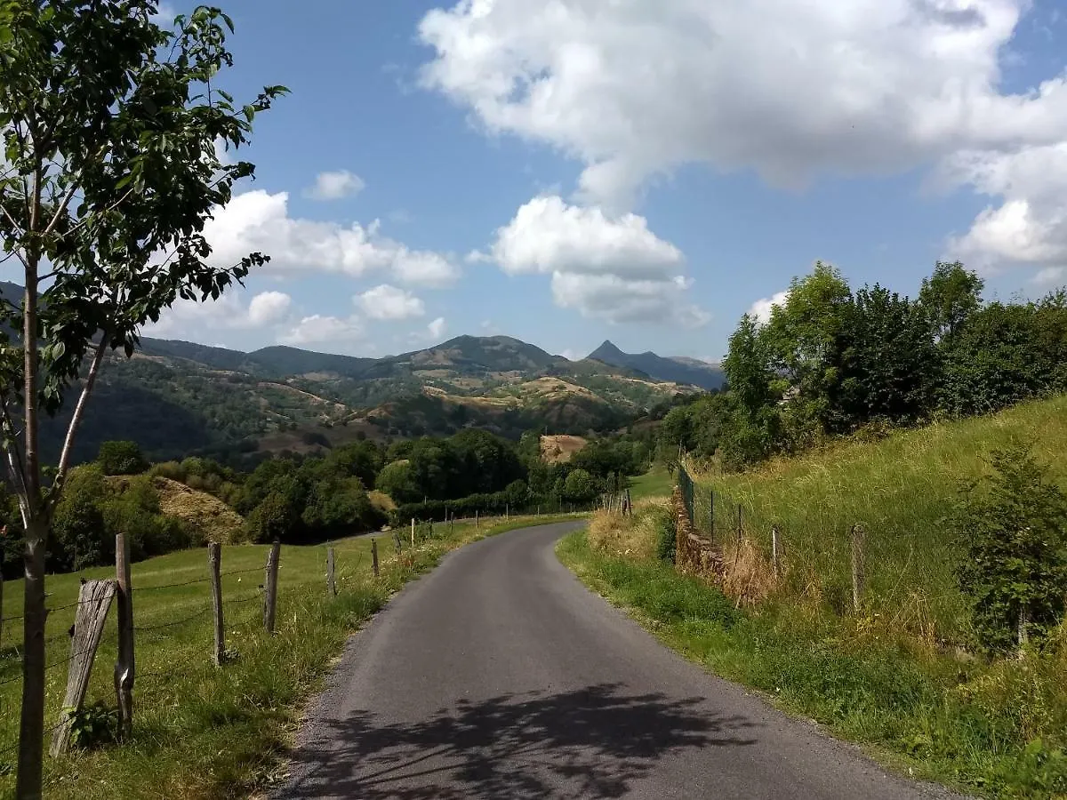 Gîte de Marilou **** Thiézac Hébergement de vacances